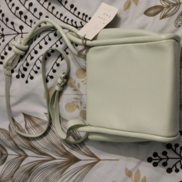 NWT A New Day Pale Green Crossbody Bag - Picture 1 of 16